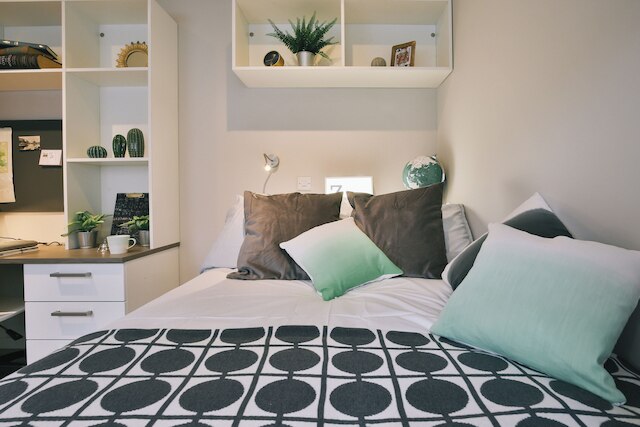 スチューデント オンリー ザ チャペル