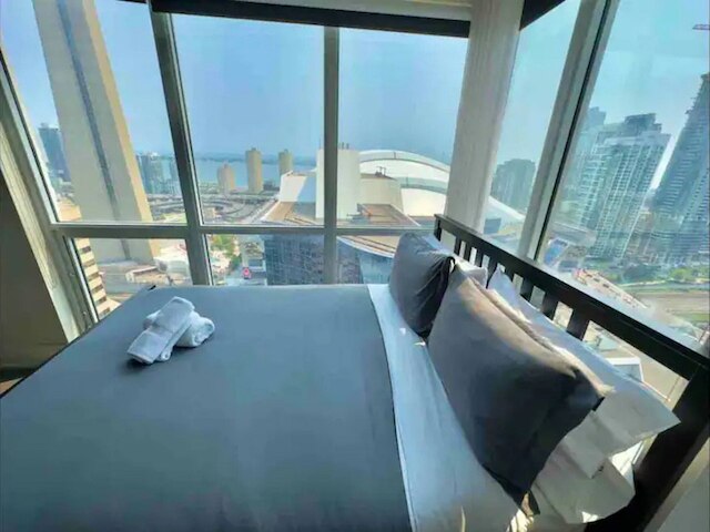 ハーバー ダウンタウン CN タワー