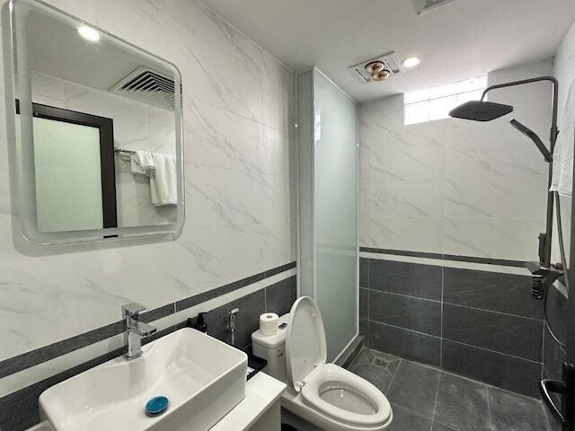 ダイヤモンド アパートメント カム ティエン