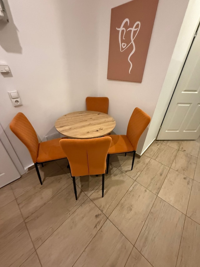 ブライト 1 ベッドルーム アパートメント ニア トップ ウィーン サイツ