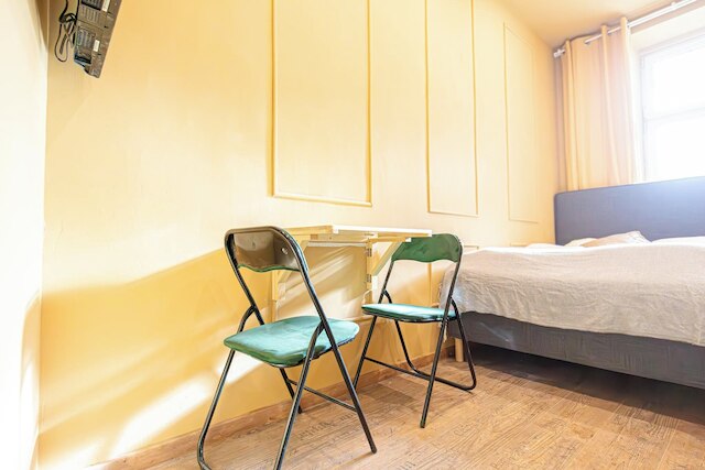 グループ フレンドリー 4 ベッドルーム ニア ウェストバーンホフ