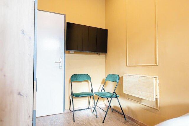 グループ フレンドリー 4 ベッドルーム ニア ウェストバーンホフ