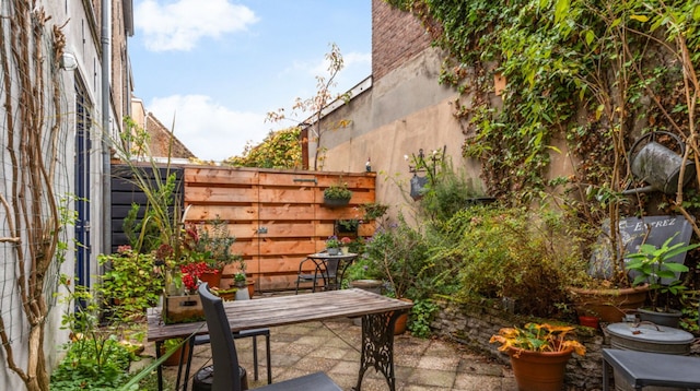 ザ ゲストハウス