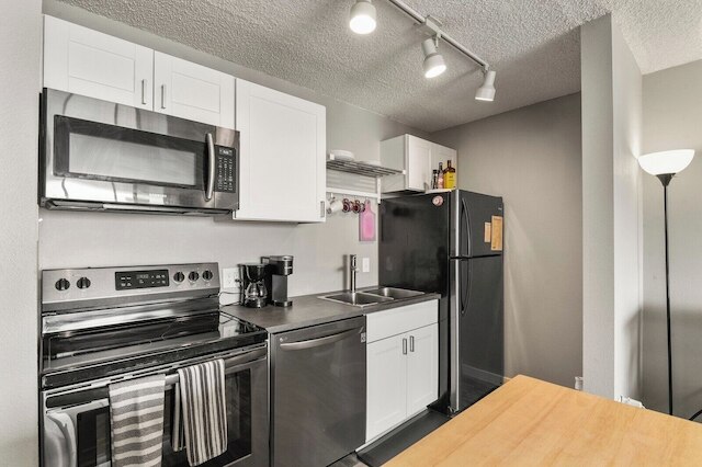 スカイ ハイ スタジオ イン ダウンタウン デンバー