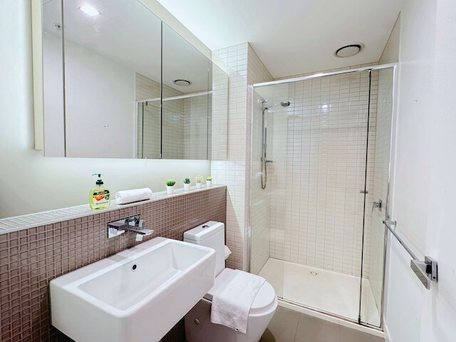 コージー 2 ベッドルーム アパートメント ステップス フロム サザンクロス シティ ビューズ