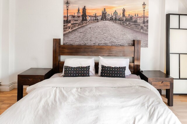 アパートメント & パーキング