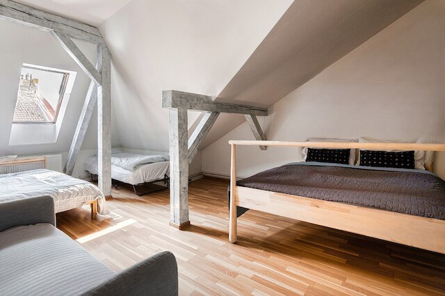 アパートメント & パーキング