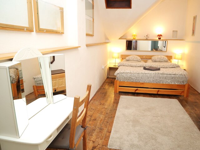 アパートメント & パーキング