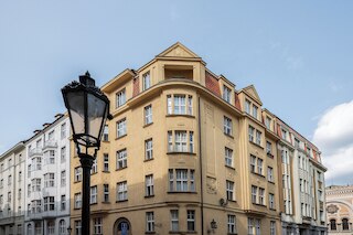 アパートメント & パーキング