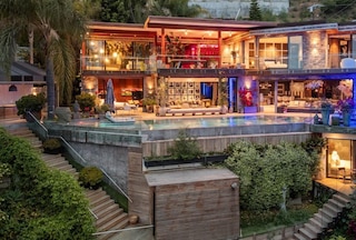 ヴィラ カレイダ - スリーク モダン サンセット ヴィラ ウィズ エクレクティック スタイル & インフィニティプール