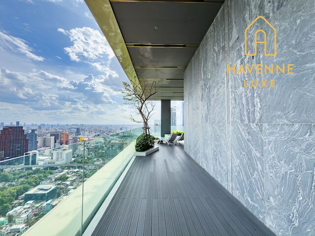New City Condo in Central Bangkok ·