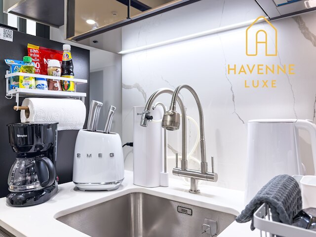 New City Condo in Central Bangkok ·