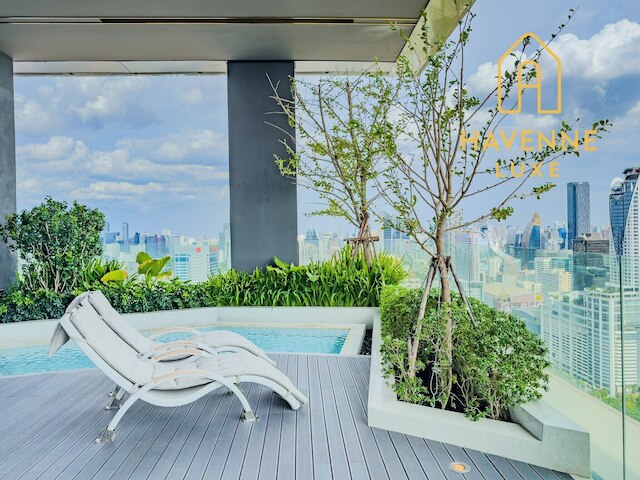 New City Condo in Central Bangkok ·