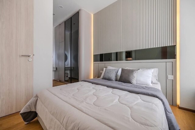 New City Condo in Central Bangkok ·
