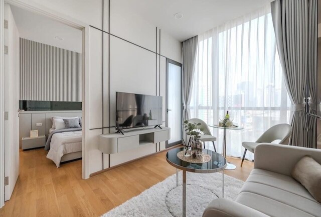 New City Condo in Central Bangkok ·