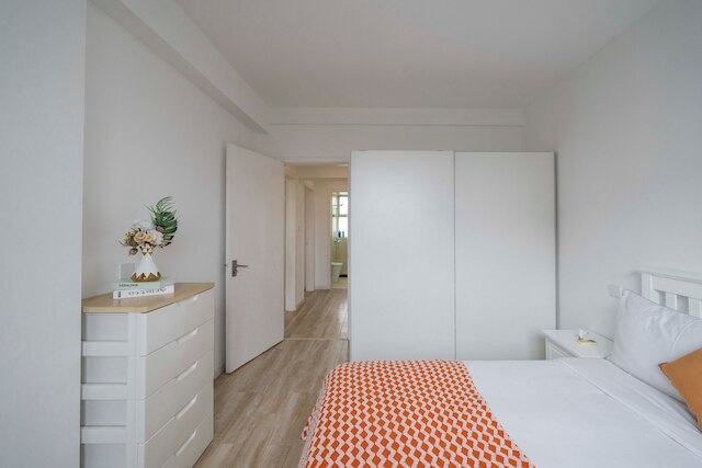 Tyms Tianshan 4BR 2BA APT Residence