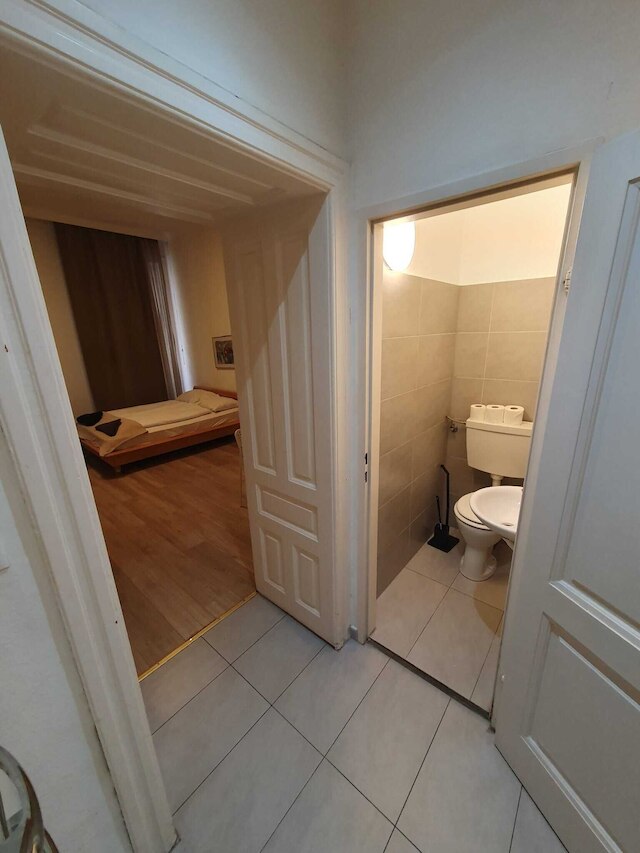 モダン 2ベッドルーム アパートメント ニア カールスプラッツ