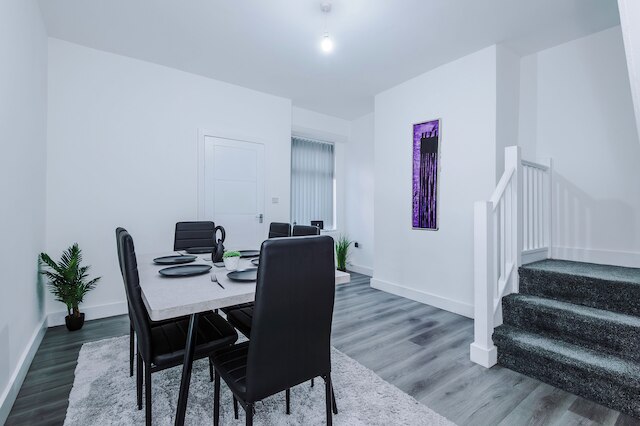 コージー 2 ベッド ハウス - 15 ミニッツ フロム シティ