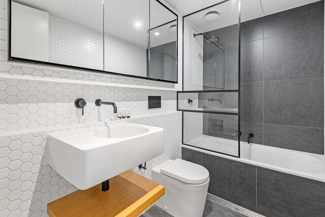 スタイリッシュ & スポットレス 2ベッド アパートメント イン セント キルダ