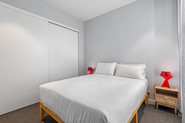 スタイリッシュ & スポットレス 2ベッド アパートメント イン セント キルダ