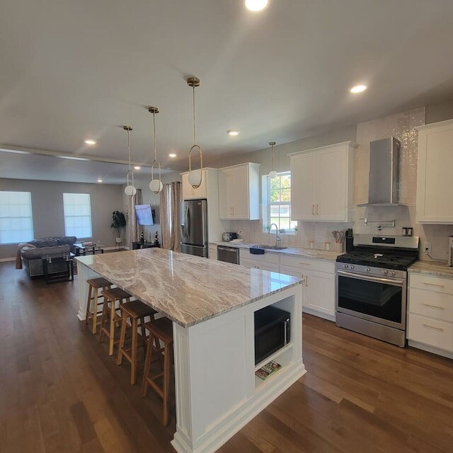 Luxury Downtown Indy Spa Bath Coffee Bars