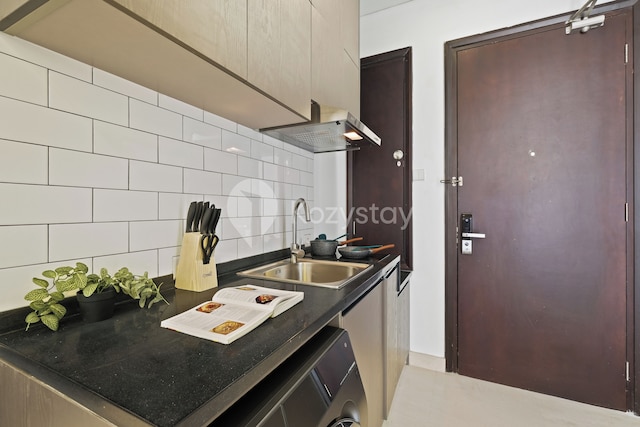 オスヴィア by Kozystay - スディルマン