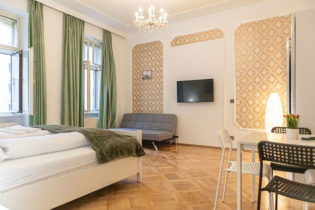 Spacious 4BR Apt Long Stay Friendly