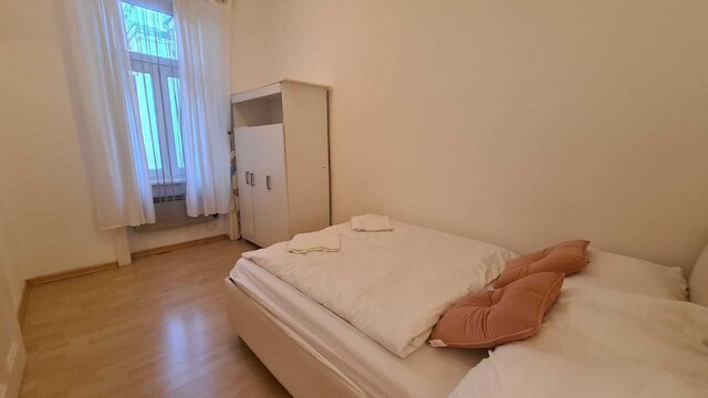 Spacious 2BR Apt Long Stay in Vienna