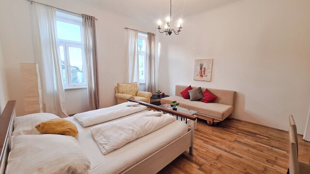 Spacious 2BR Apt Long Stay in Vienna