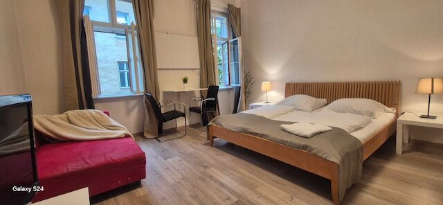 Charming 1BR Apt Near Central Vienna