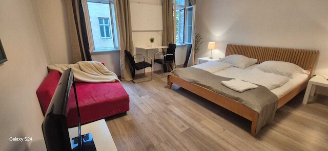 Charming 1BR Apt Near Central Vienna