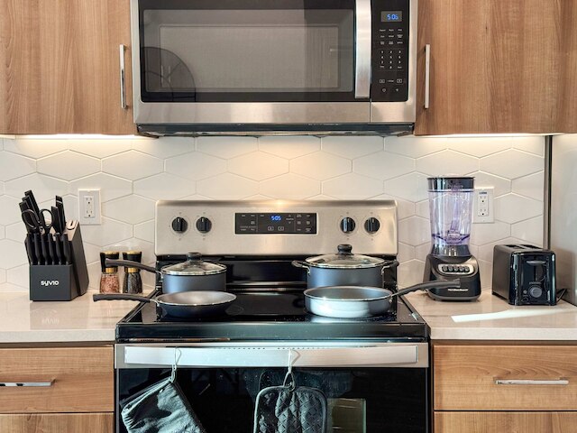 Bright Cozy Getaway With Pool Free Parking 10 Mins Disneyland