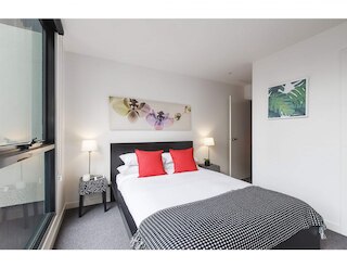 2 ベッド アパートメント イン トレンディ コリングウッド