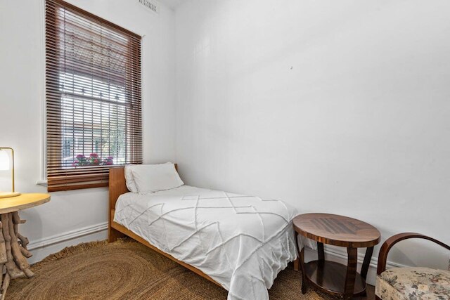 チャーミング 2 ベッド タウンハウス ニア マーケット