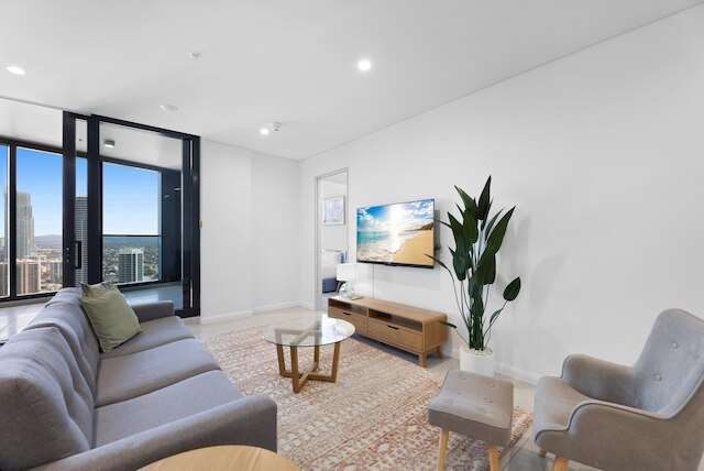 ラックス オーシャンフロント 1ベッド ハイライズ ウィズ プール & ジム