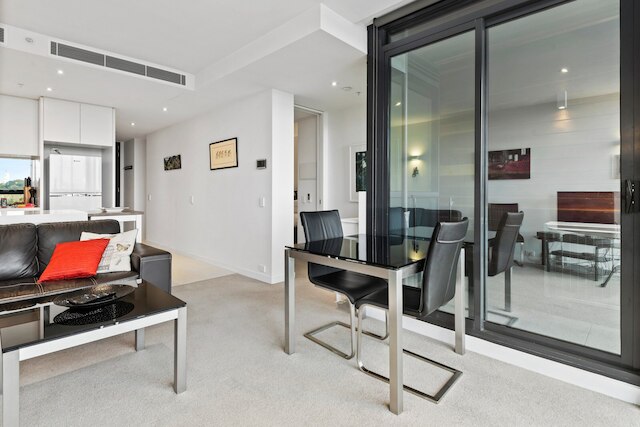 ビューティフル 1ベッド ユニット イン ザ ハート オブ メルボルン