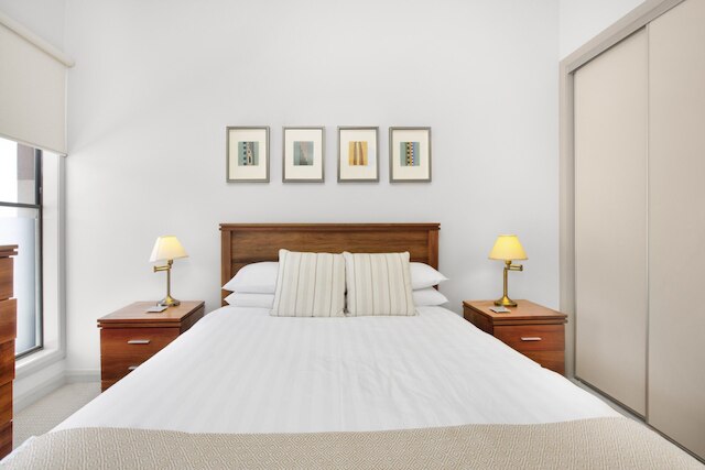 2ベッド アパートメント ウィズ パーキング & バルコニー ニア トレインズ