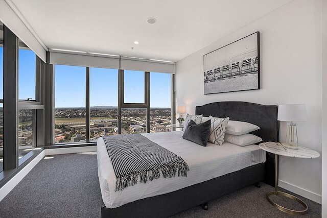 シック 1 ベッド ウィズ パーキング, ジム, プール & シティビューズ