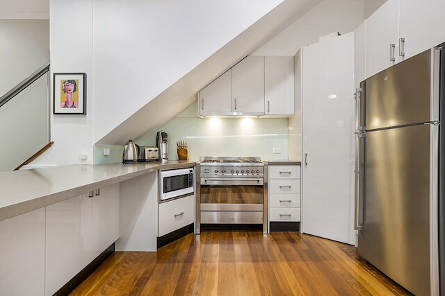 ユニーク 2 ストーリー ヴィクトリアン テラス ニア エロル ストリート