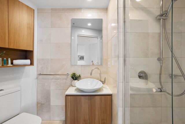 ブレステイキング シティビューズ 1 ベッド ウィズ プール, BBQ & ジム