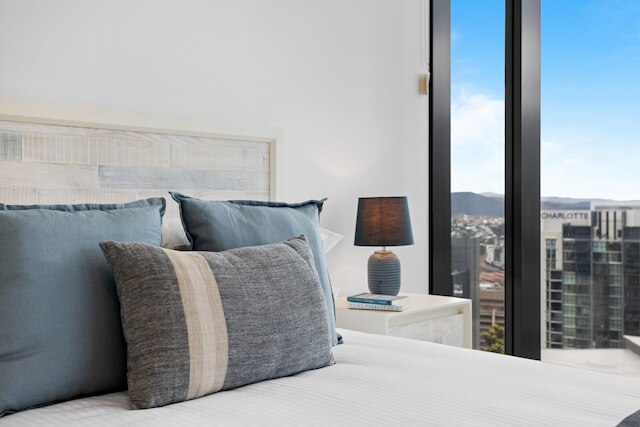 ブレステイキング シティビューズ 1 ベッド ウィズ プール, BBQ & ジム