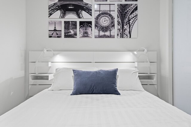 スタイリッシュ アンド スペーシャス 2ベッド アパートメント メルボルン