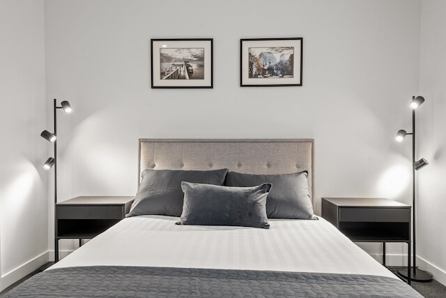 スタイリッシュ アンド スペーシャス 2ベッド アパートメント メルボルン