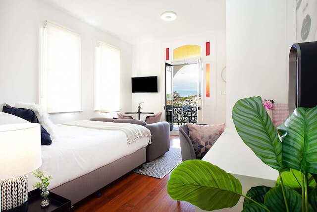 チャーミング スタジオ ウィズ バルコニー イン インナーシティ グリーブ