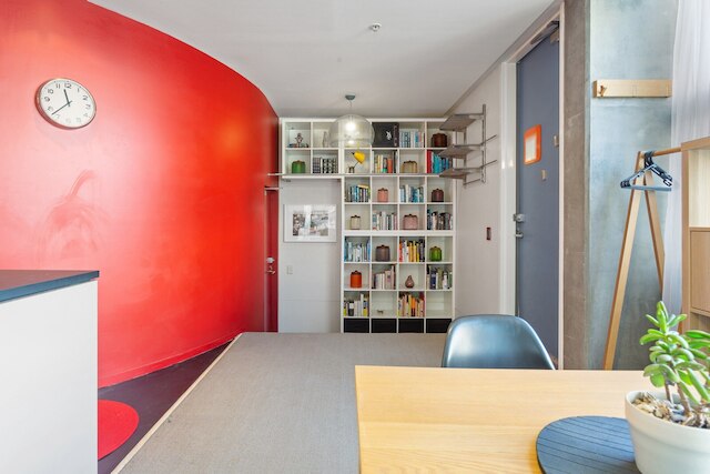 シック 1ベッド アパートメント イン ザ ハート オブ ニュータウン