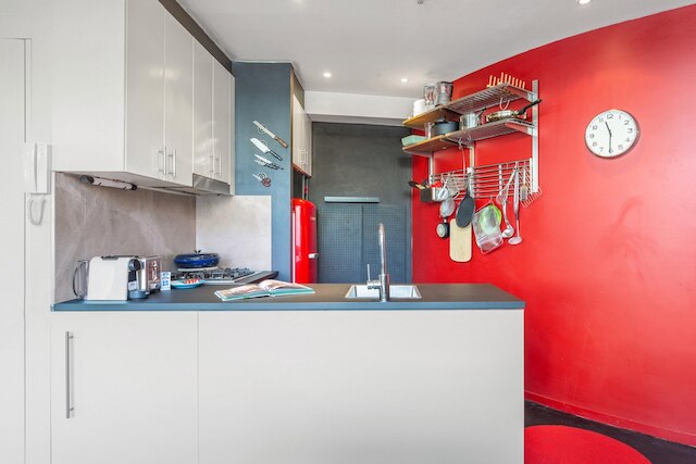 シック 1ベッド アパートメント イン ザ ハート オブ ニュータウン