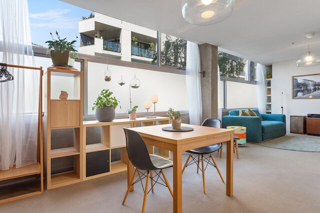 シック 1ベッド アパートメント イン ザ ハート オブ ニュータウン