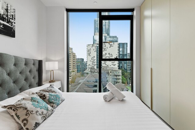 ブライト アパートメント ウィズ シティビューズ イン トレンディ ロケール