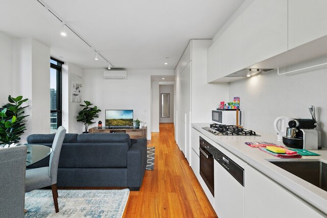 ブライト アパートメント ウィズ シティビューズ イン トレンディ ロケール