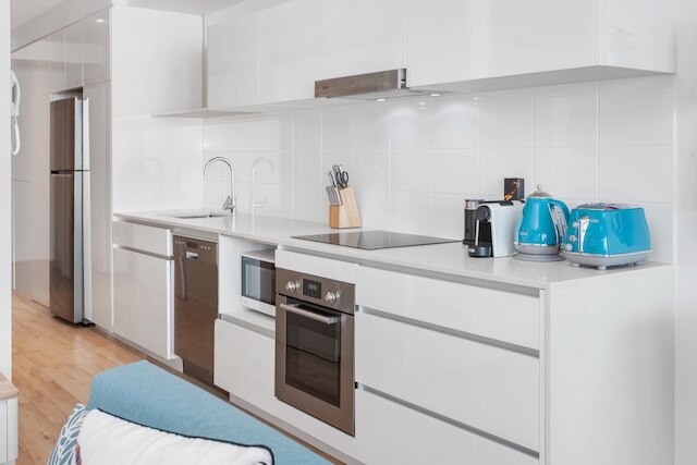 スペーシャス 2ベッド ユニット ウィズ バルコニー ネクスト トゥ ザ ギャバ